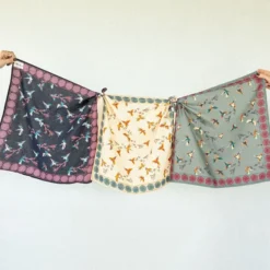 Apaches Small Foulard Manika Cerisier - Macadamia