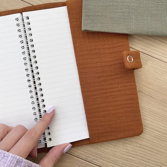 Atelier Wagram Protège-carnet de Santé - Caramel Mes Petits Bobos
