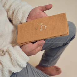 Atelier Wagram Protège-livret de Famille - Gaze Camel