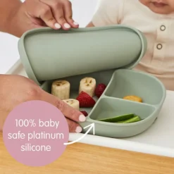 b.box for kids Assiette Compartimentée à Ventouse et Couvercle - Latte