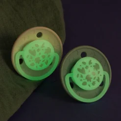 Biolane Lot de 2 Sucettes Rondes Nuit Vert et Beige - 6 Mois +
