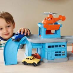 Green Toys Garage Hélicoptère et ses 2 véhicules