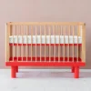 Karl & Fric Lit Bébé Evolutif Nox Bois Naturel et Rouge - 60 x 120 cm
