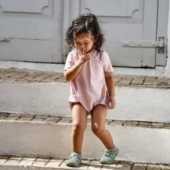 LÄSSIG Maillot de Bain 1 Pièce Manches Courtes Rose Pâle - 2/3 Ans
