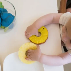 Oli & Carol Anneau de Dentition Ananas l'Ananas