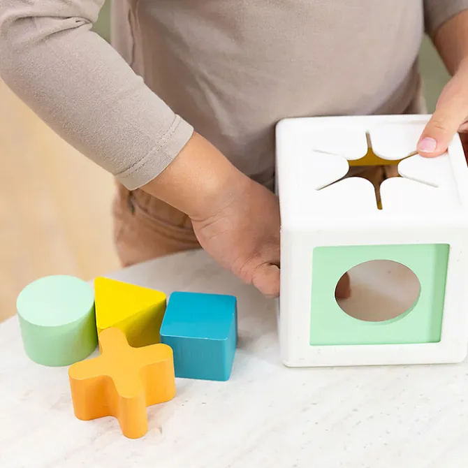 Oppi Toys Boîte à Formes Kuby
