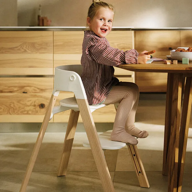 Stokke Chaise Haute Steps avec Plateau et Baby Set - Blanc et Naturel