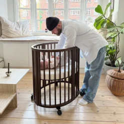 Stokke Mini Berceau Evolutif Sleepi V3 - Brun Chaud