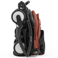 Stokke Poussette Trio YOYO5 6+ + Nacelle YOYO5 + Siège Auto Pebble Slide Pro i-Size Groupe 0+ - Berry