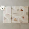 Tapilou Tapis de Jeu Réversible Tapilou x BABYATOUTPRIX - Carte du Monde / Dinosaures