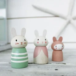 Tender Leaf Toys Famille de Lapins
