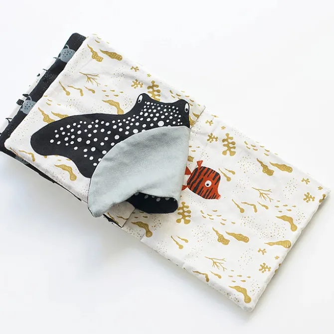 Wee Gallery Livre en Tissu - Peekaboo Ocean